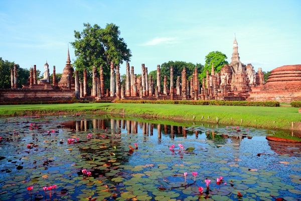 สัมผัสเสน่ห์ 5 แหล่งมรดกโลกของไทย สมบัติอันทรงคุณค่า สัมผัสเสน่ห์ 5 แหล่งมรดกโลกของไทย สมบัติอันทรงคุณค่า