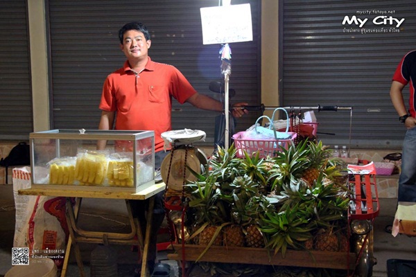 ถนนคนเดินเมืองแพร่ เสน่ห์เมืองเล็กที่หลายคนมองข้าม ถนนคนเดินเมืองแพร่ เสน่ห์เมืองเล็กที่หลายคนมองข้าม