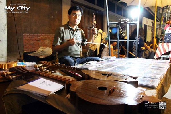 ถนนคนเดินเมืองแพร่ เสน่ห์เมืองเล็กที่หลายคนมองข้าม ถนนคนเดินเมืองแพร่ เสน่ห์เมืองเล็กที่หลายคนมองข้าม