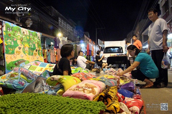 ถนนคนเดินเมืองแพร่ เสน่ห์เมืองเล็กที่หลายคนมองข้าม ถนนคนเดินเมืองแพร่ เสน่ห์เมืองเล็กที่หลายคนมองข้าม