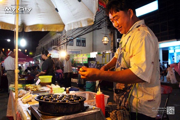 ถนนคนเดินเมืองแพร่ เสน่ห์เมืองเล็กที่หลายคนมองข้าม ถนนคนเดินเมืองแพร่ เสน่ห์เมืองเล็กที่หลายคนมองข้าม
