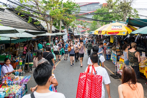 ตะลุย 5 ตลาดเด็ดในกรุงเทพฯ ที่ขาช้อปไม่ควรพลาด ตะลุย 5 ตลาดเด็ดในกรุงเทพฯ ที่ขาช้อปไม่ควรพลาด