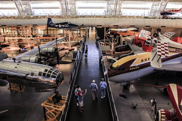 พาเที่ยว Steven F. Udvar-Hazy Center พิพิธภัณฑ์การบินและอวกาศ พาเที่ยว Steven F. Udvar-Hazy Center พิพิธภัณฑ์การบินและอวกาศ