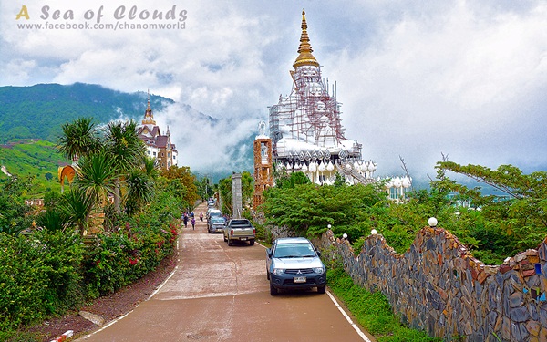 เมื่อสายหมอกโอบกอดขุนเขา @ ภูทับเบิก ในฤดูฝน เมื่อสายหมอกโอบกอดขุนเขา @ ภูทับเบิก ในฤดูฝน