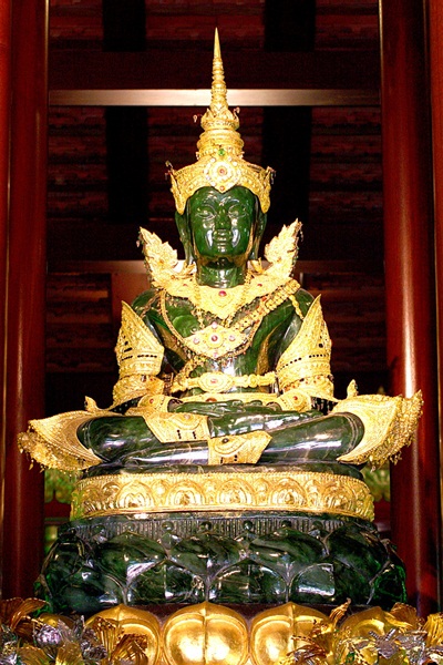 ไหว้พระเสริมดวงวันเกิด สร้างสิริมงคลให้ชีวิต ไหว้พระเสริมดวงวันเกิด สร้างสิริมงคลให้ชีวิต