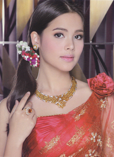 ญาญ่า อุรัสยา ในชุดแต่งงานแสนหวาน