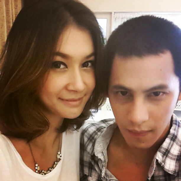 ซี ศิวัฒน์ หน้าบาน เลี้ยงวันเกิดกับ เอมี่ สุดสวีท