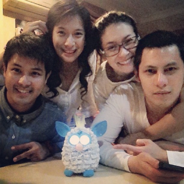 ซี ศิวัฒน์ หน้าบาน เลี้ยงวันเกิดกับ เอมี่ สุดสวีท