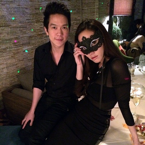 10 คู่รักคู่หวานวงการบันเทิง ประจำปี 2556 10 คู่รักคู่หวานวงการบันเทิง ประจำปี 2556