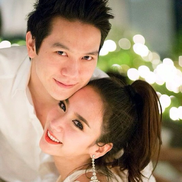 10 คู่รักคู่หวานวงการบันเทิง ประจำปี 2556 10 คู่รักคู่หวานวงการบันเทิง ประจำปี 2556