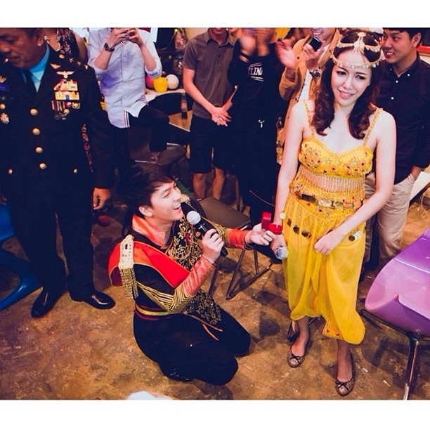 10 คู่รักแห่งปี 2556 คู่หวานแห่งวงการบันเทิง 10 คู่รักแห่งปี 2556 คู่หวานแห่งวงการบันเทิง