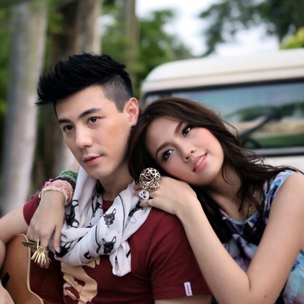 10 คู่รักแห่งปี 2556 คู่หวานแห่งวงการบันเทิง 10 คู่รักแห่งปี 2556 คู่หวานแห่งวงการบันเทิง