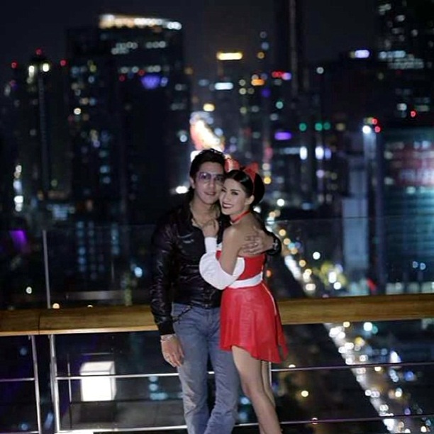 10 คู่รักแห่งปี 2556 คู่หวานแห่งวงการบันเทิง 10 คู่รักแห่งปี 2556 คู่หวานแห่งวงการบันเทิง