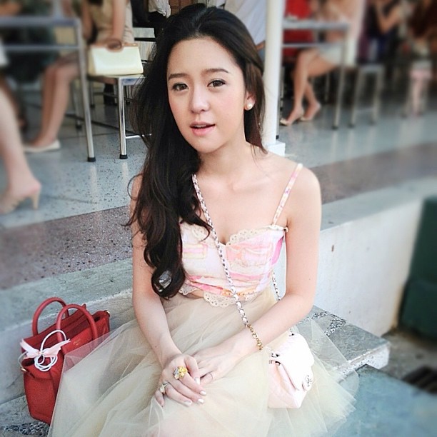 มายด์ ณภศศิ พยาบาลสาวตากลม จาก พรพรหมอลงเวง