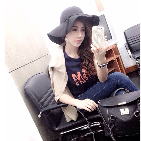 เทวี ฤาชนก มีแสง ประวัตินางเอกหนังสยอง ตีสาม คืนสาม 3D เทวี ฤาชนก มีแสง ประวัตินางเอกหนังสยอง ตีสาม คืนสาม 3D