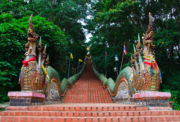 ไหว้พระธาตุดอยสุเทพ เชียงใหม่ พระธาตุประจำปีมะแม ไหว้พระธาตุดอยสุเทพ เชียงใหม่ พระธาตุประจำปีมะแม
