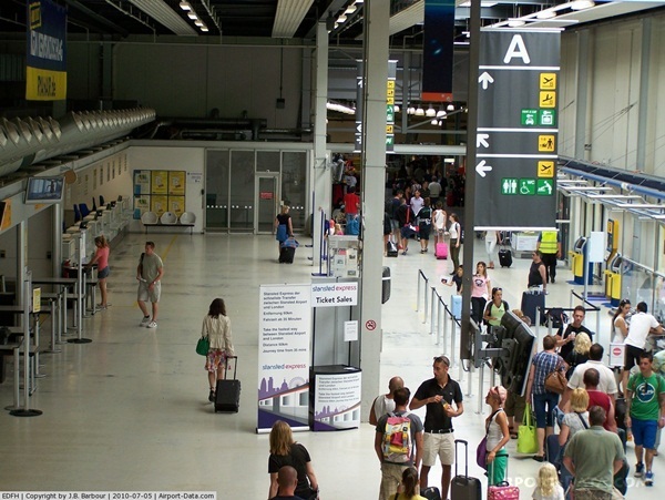10 อันดับสนามบินยอดแย่ ที่นักเดินทางต่างยี้ ประจำปี 2014 10 อันดับสนามบินยอดแย่ ที่นักเดินทางต่างยี้ ประจำปี 2014