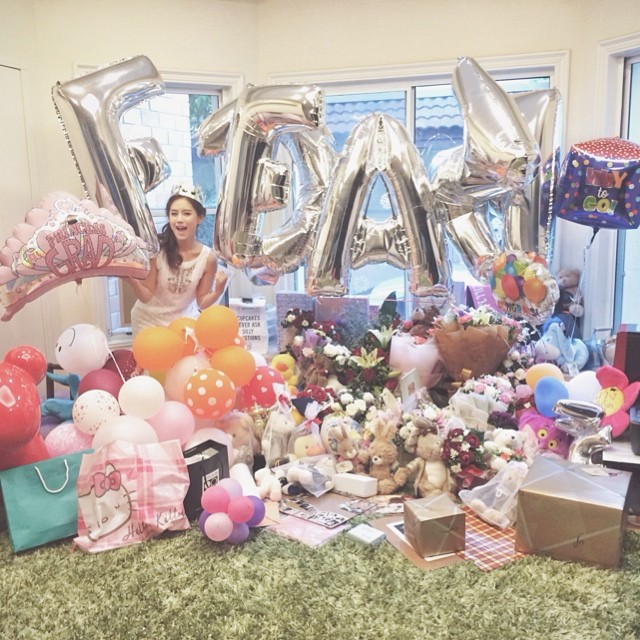 ฟาง FFK ปลื้ม เรียนจบแล้ว คว้าเกียรตินิยมบัญชี จุฬาฯ ฟาง FFK ปลื้ม เรียนจบแล้ว คว้าเกียรตินิยมบัญชี จุฬาฯ