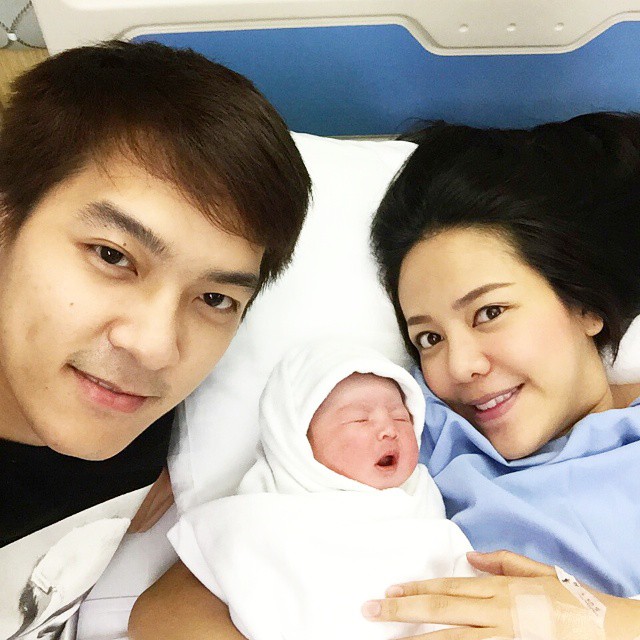 ไอซ์ จีรนันท์ คลอดลูกสาวแล้ว ตั้งชื่อน้องณิลลา ไอซ์ จีรนันท์ คลอดลูกสาวแล้ว ตั้งชื่อน้องณิลลา