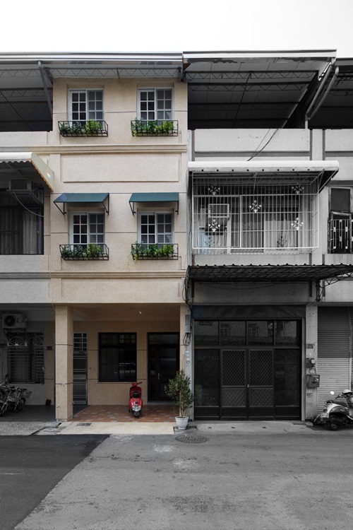 ตึกแถว 3 ชั้น สุดเจ๋ง ที่เห็นข้างในแล้วต้องตะลึง ตึกแถว 3 ชั้น สุดเจ๋ง ที่เห็นข้างในแล้วต้องตะลึง