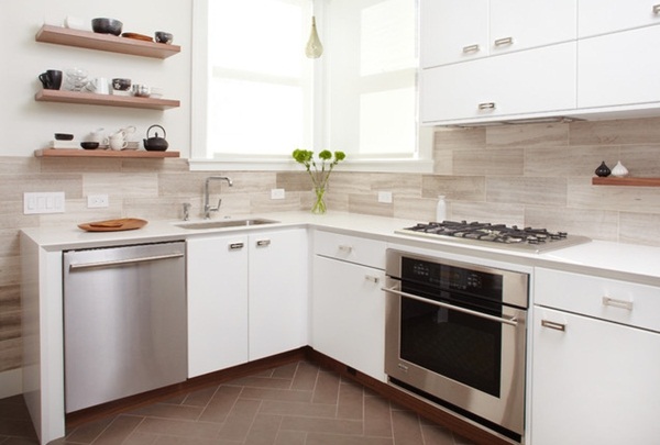 6 ข้อผิดพลาดของการ DIY Backsplash ด้วยตัวเอง 6 ข้อผิดพลาดของการ DIY Backsplash ด้วยตัวเอง