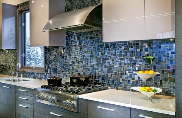 6 ข้อผิดพลาดของการ DIY Backsplash ด้วยตัวเอง 6 ข้อผิดพลาดของการ DIY Backsplash ด้วยตัวเอง