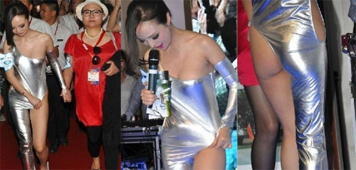 แรง! กัง ลูลู่ แหวกเป้า-ก้น เข้างานคิทเช่นเอ็กซ์โป