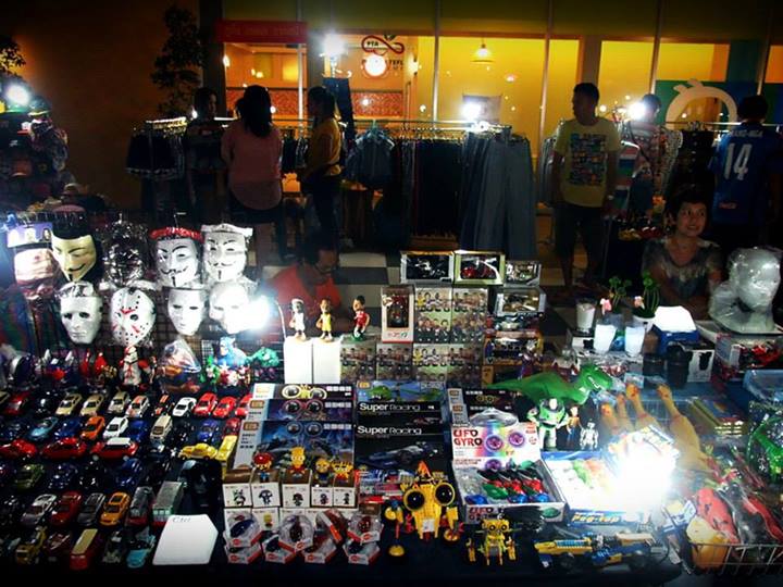 หลาดปล่อยของ ภูเก็ต ตลาดนัดสุดแนว หลาดปล่อยของ ภูเก็ต ตลาดนัดสุดแนว