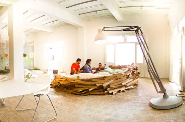 เตียงนอนรังนกขนาดมหึมา นุ่มนิ่ม น่านอน