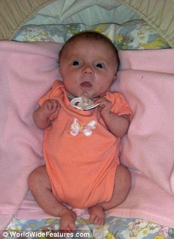 มหัศจรรย์! ทารกน้อยรอดชีวิตแม้กระดูกหัก 30 ท่อน ตั้งแต่อยู่ในครรภ์