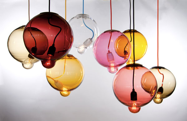 เก๋! โคมไฟหลอมละลายหลากสี