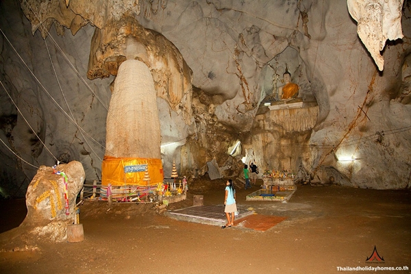 ท่องเที่ยวไทย เยือนถ้ำเมืองออน ชมหินงาม สักการะพระธาตุนมผา ท่องเที่ยวไทย เยือนถ้ำเมืองออน ชมหินงาม สักการะพระธาตุนมผา