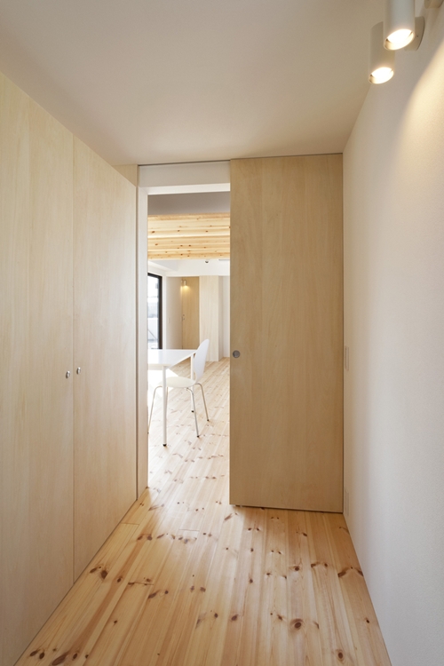 บ้านติดล้อ สร้างง่าย ย้ายสะดวกไม่กลัวน้ำท่วม บ้านติดล้อ สร้างง่าย ย้ายสะดวกไม่กลัวน้ำท่วม