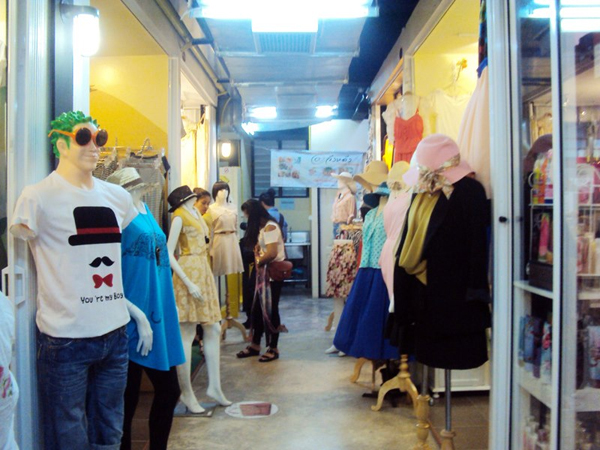 ตลาดวังหลัง ตลาดวังหลัง