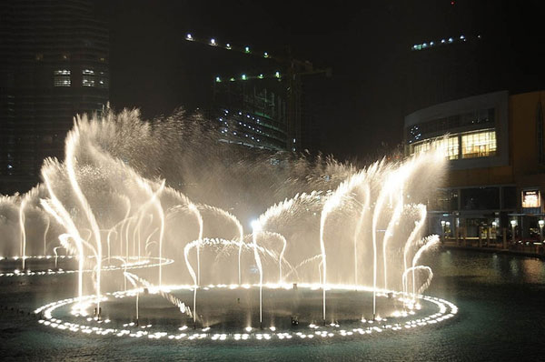 สวยตระการตาไปกับ..น้ำพุที่ใหญ่ที่สุดในโลก