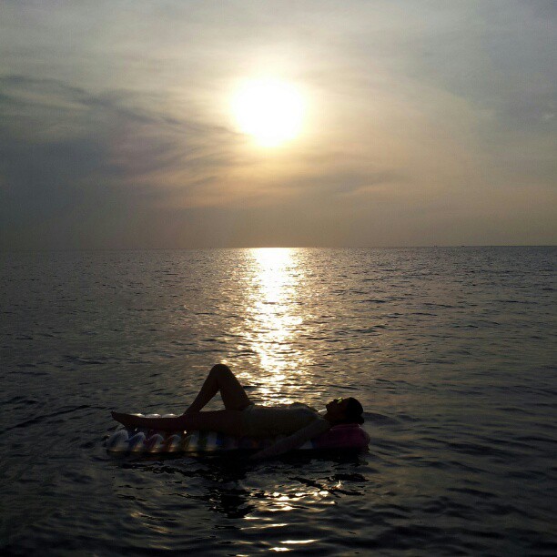 เอมมี่ มรกต เอมมี่ มรกต