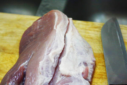 สเต็กหมูซอสเห็ดหอม สเต็กหมูซอสเห็ดหอม