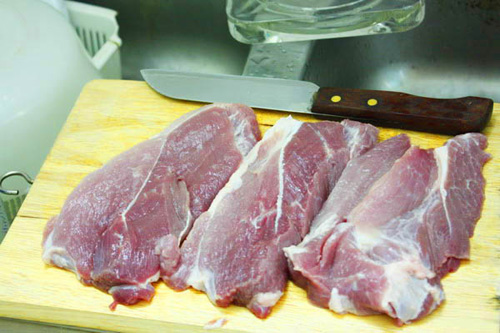 สเต็กหมูซอสเห็ดหอม สเต็กหมูซอสเห็ดหอม