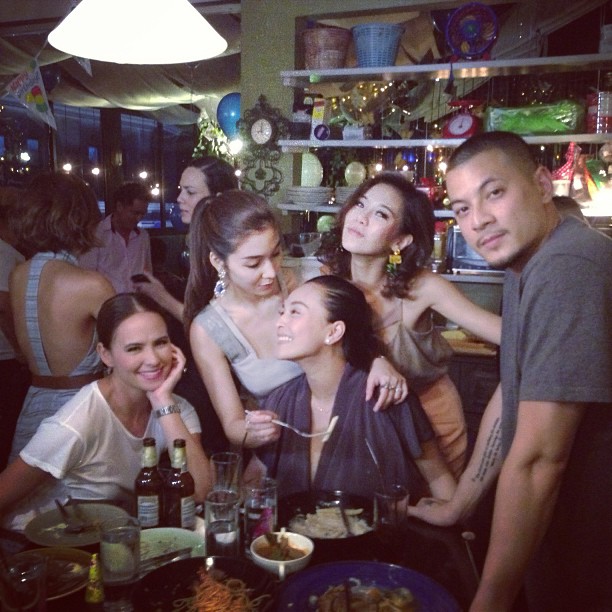 วันเกิด ชาคริต วันเกิด ชาคริต