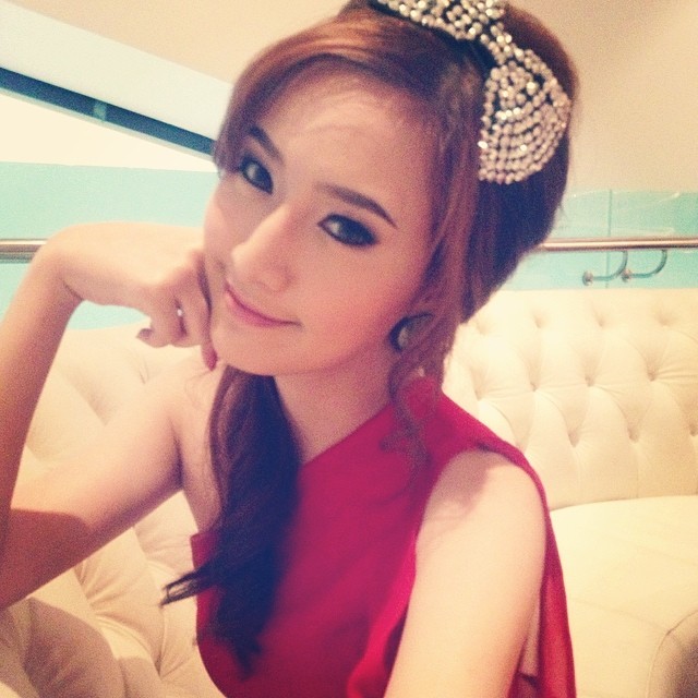 แคร์ ฉัตรฑริกา สิทธิพรม แคร์ ฉัตรฑริกา สิทธิพรม