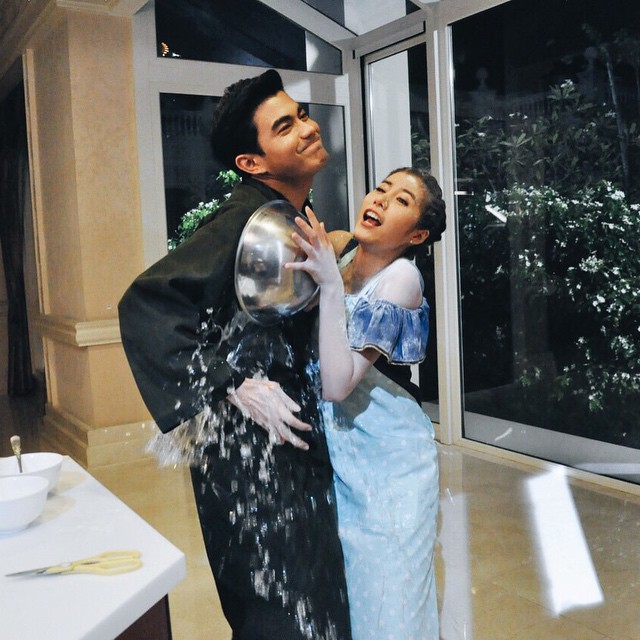 ฌอห์ณ เอสเธอร์ ฌอห์ณ เอสเธอร์