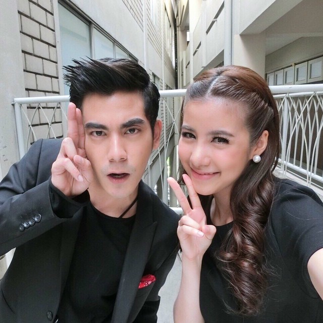 ฌอห์ณ เอสเธอร์ ฌอห์ณ เอสเธอร์