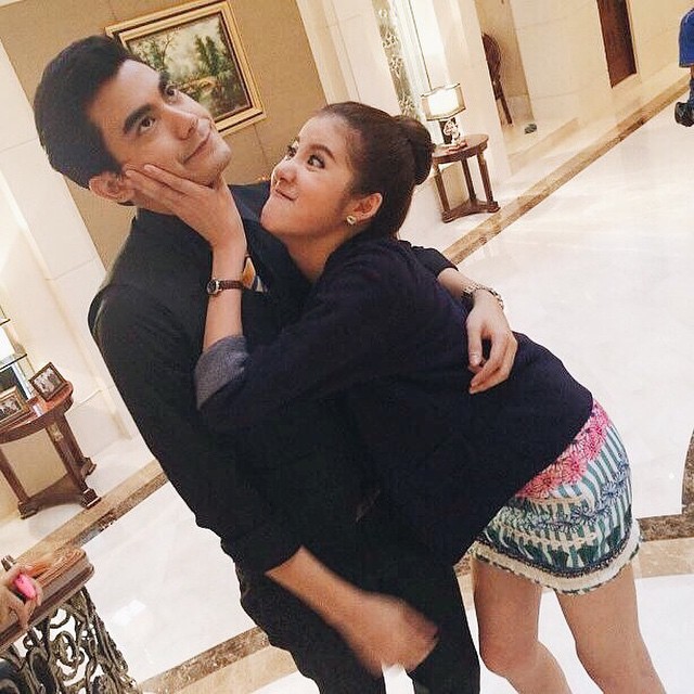 ฌอห์ณ เอสเธอร์ ฌอห์ณ เอสเธอร์