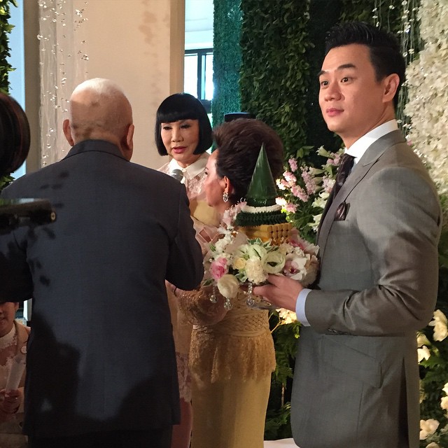 งานแต่งชมพู่ อารยา น็อต วิศรุต กับขบวนขันหมากอลังการดาวล้านดวง ! งานแต่งชมพู่ อารยา น็อต วิศรุต กับขบวนขันหมากอลังการดาวล้านดวง !