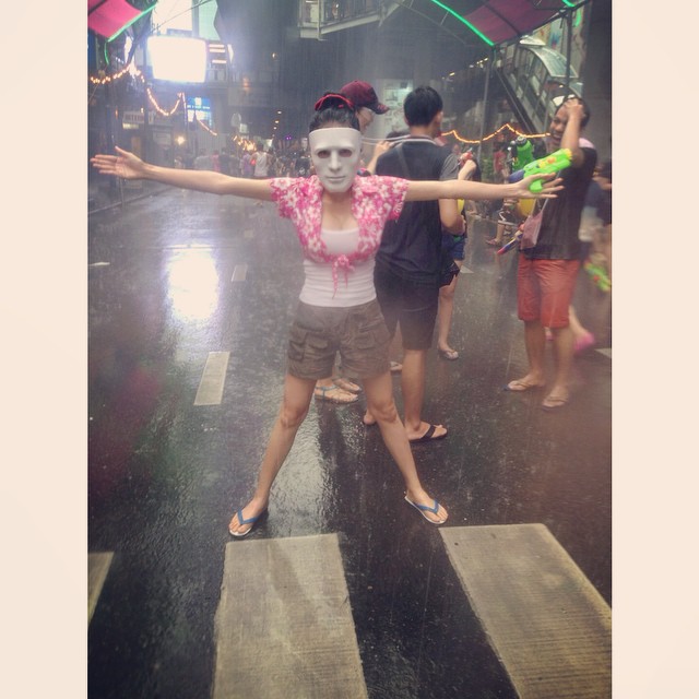 รวมภาพดารา แฮปปี้ดี๊ด๊าเล่นน้ำวันสงกรานต์ สาดน้ำกันสนุกเว่อร์ รวมภาพดารา แฮปปี้ดี๊ด๊าเล่นน้ำวันสงกรานต์ สาดน้ำกันสนุกเว่อร์