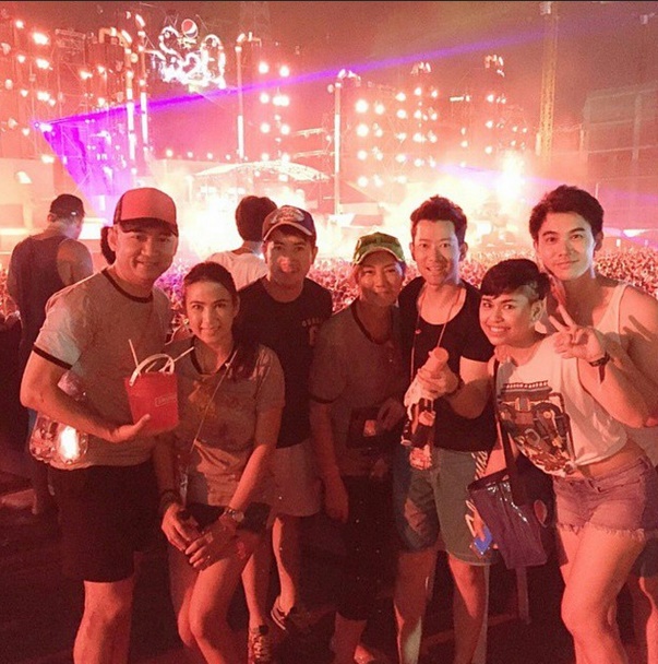 รวมภาพดารา แฮปปี้ดี๊ด๊าเล่นน้ำวันสงกรานต์ สาดน้ำกันสนุกเว่อร์ รวมภาพดารา แฮปปี้ดี๊ด๊าเล่นน้ำวันสงกรานต์ สาดน้ำกันสนุกเว่อร์