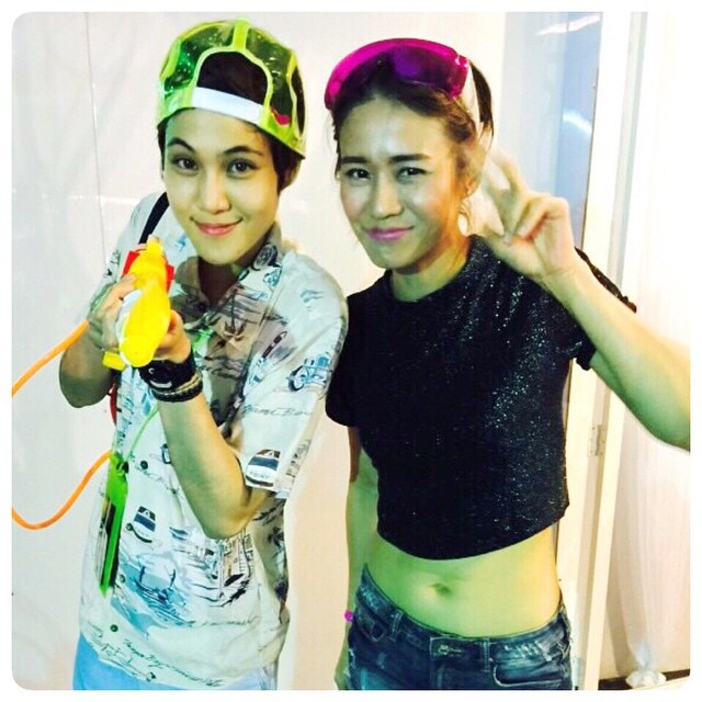 รวมภาพดารา แฮปปี้ดี๊ด๊าเล่นน้ำวันสงกรานต์ สาดน้ำกันสนุกเว่อร์ รวมภาพดารา แฮปปี้ดี๊ด๊าเล่นน้ำวันสงกรานต์ สาดน้ำกันสนุกเว่อร์