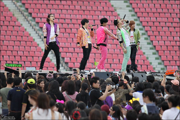 MBC Korean Music Wave in Bangkok 2013