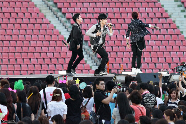 MBC Korean Music Wave in Bangkok 2013