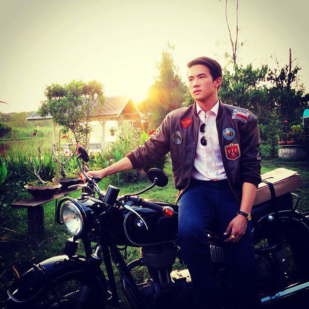 เจมส์ มาร์ เจมส์ มาร์